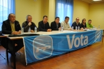 Foto con simpatizantes en Yunquera